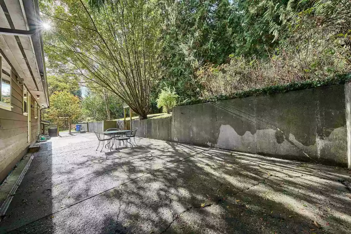 Powder Room Photo of 12313 Mcnutt Road, Maple Ridge, BC