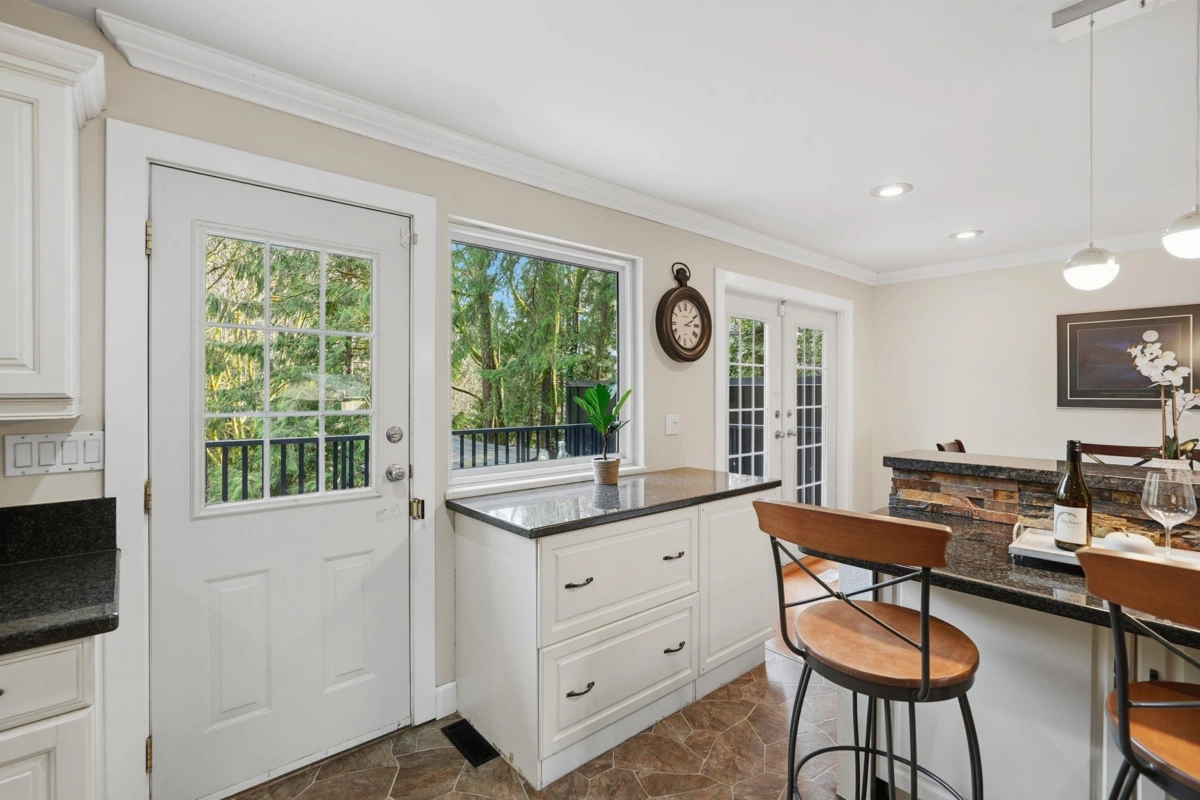 Entry Foyer Photo of 7346 Priory Place, Delta, BC