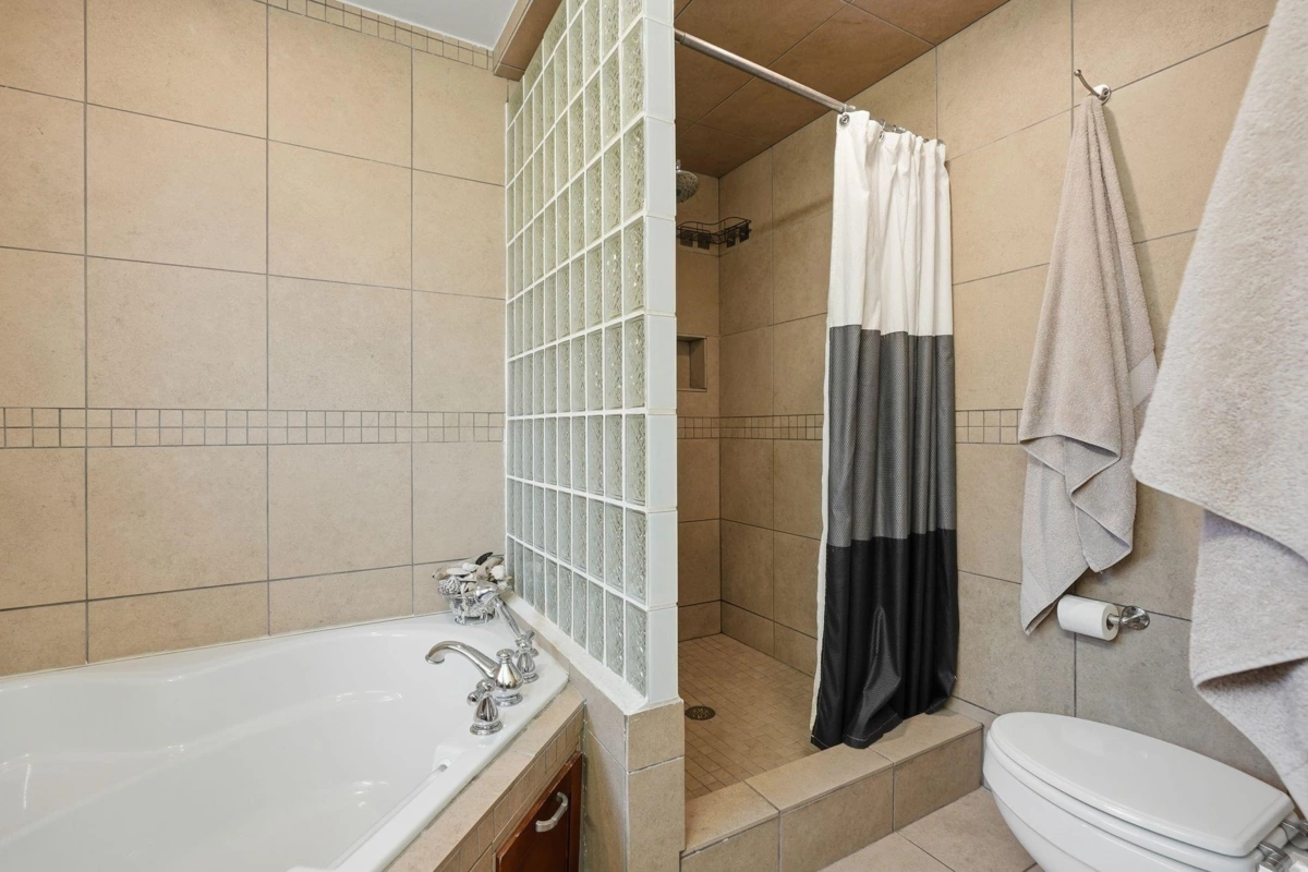 Primary Bathroom Photo of 7346 Priory Place, Delta, BC