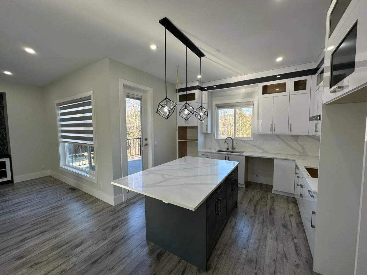 Kitchen Photo of 32651 Cunningham Avenue, Mission, BC
