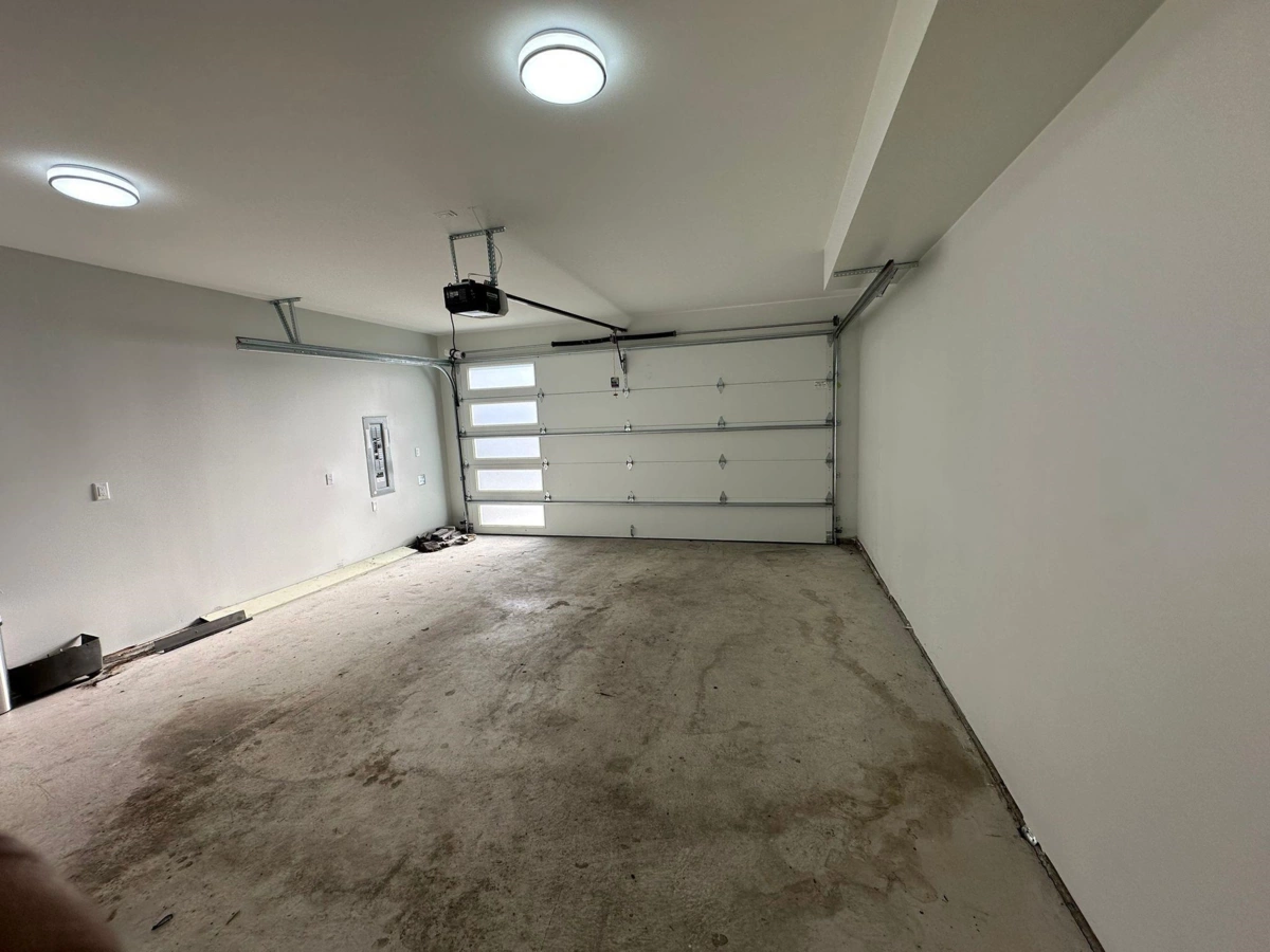 Laundry Room Photo of 32651 Cunningham Avenue, Mission, BC