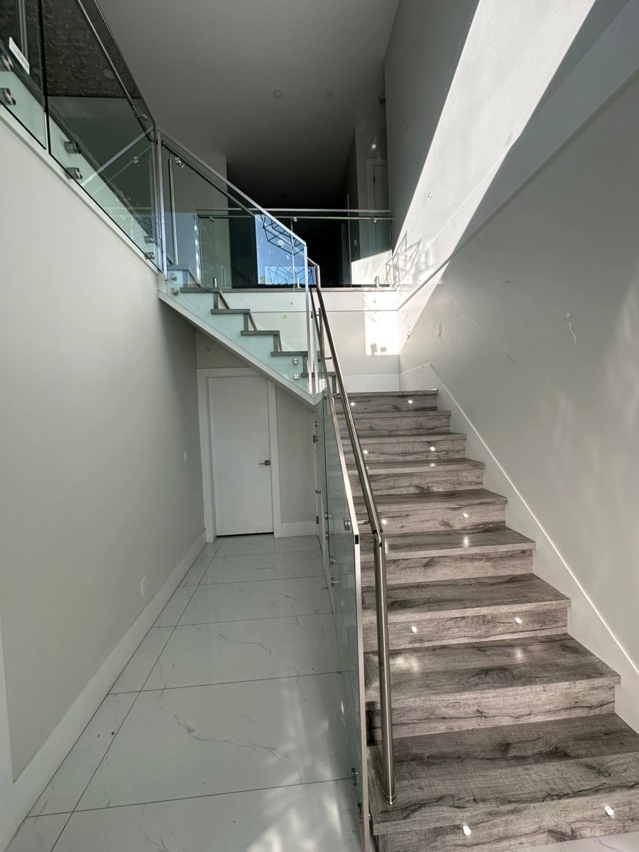 Living Room Photo of 32651 Cunningham Avenue, Mission, BC