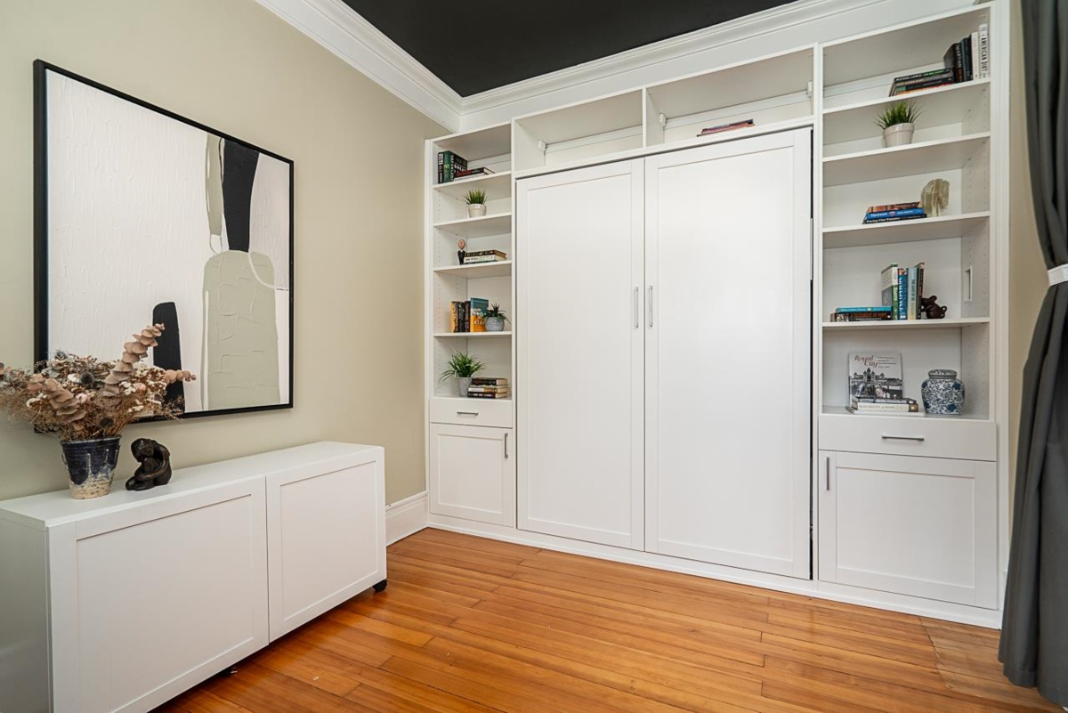 Backyard Photo of 375 Keary Street, New Westminster, BC