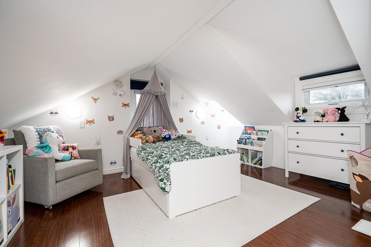 Hot Tub / Spa Photo of 375 Keary Street, New Westminster, BC