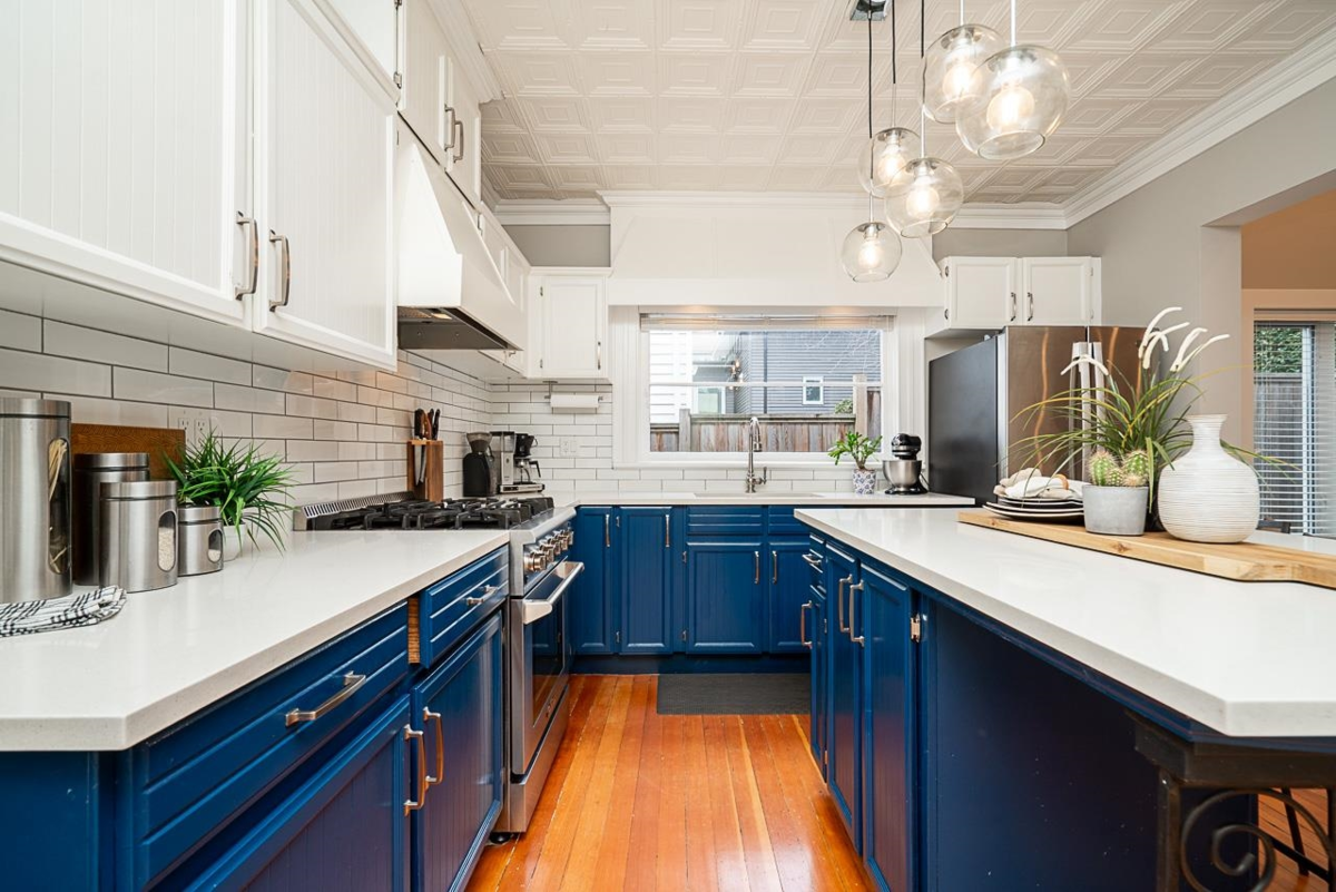 Kitchen Photo of 375 Keary Street, New Westminster, BC