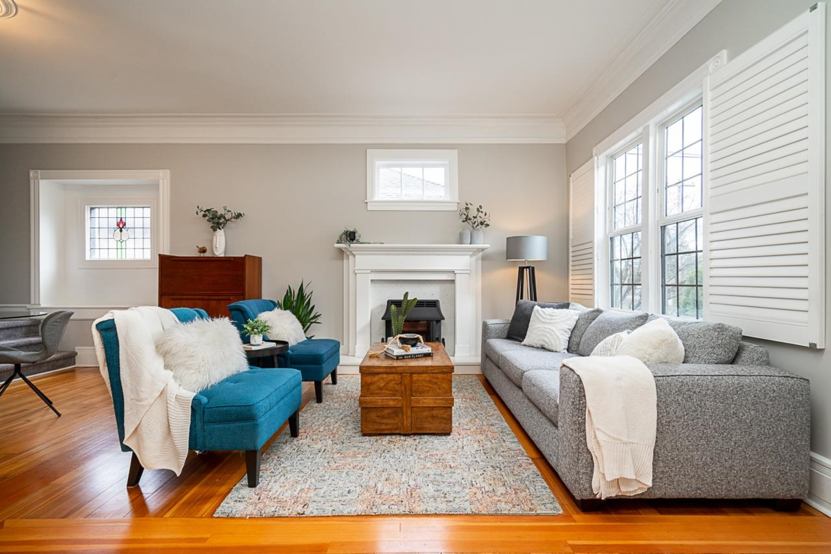 Walk-In Closet Photo of 375 Keary Street, New Westminster, BC