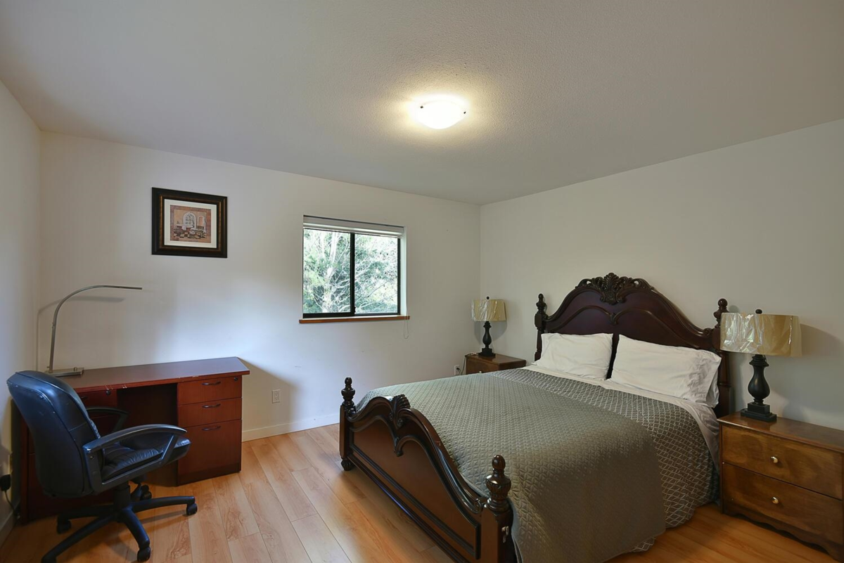 Bedroom 4 Photo of 6377 N Gale Avenue, Sechelt, BC