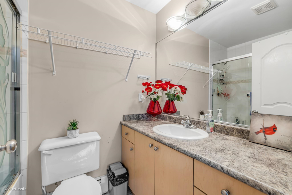 Loft / Bonus Room Photo of 9833 128 Street, Surrey, BC