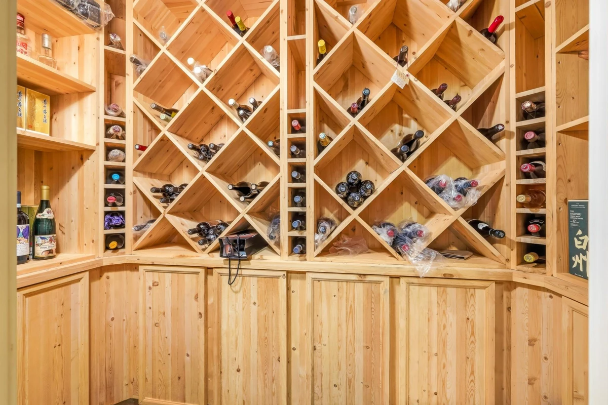 Backyard Photo of 3528 Canterbury Drive, Surrey, BC