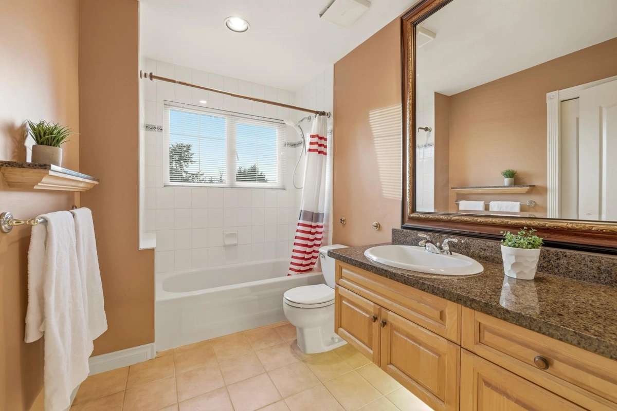 Garden / Landscaping Photo of 3528 Canterbury Drive, Surrey, BC