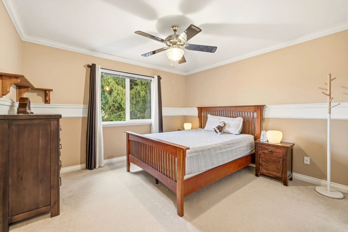 Hallway Photo of 3528 Canterbury Drive, Surrey, BC