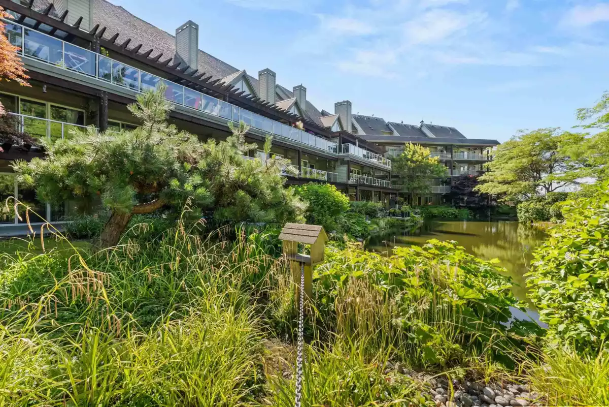 Aerial View of 320 1120 Tsatsu Shores Drive, Tsawwassen, BC