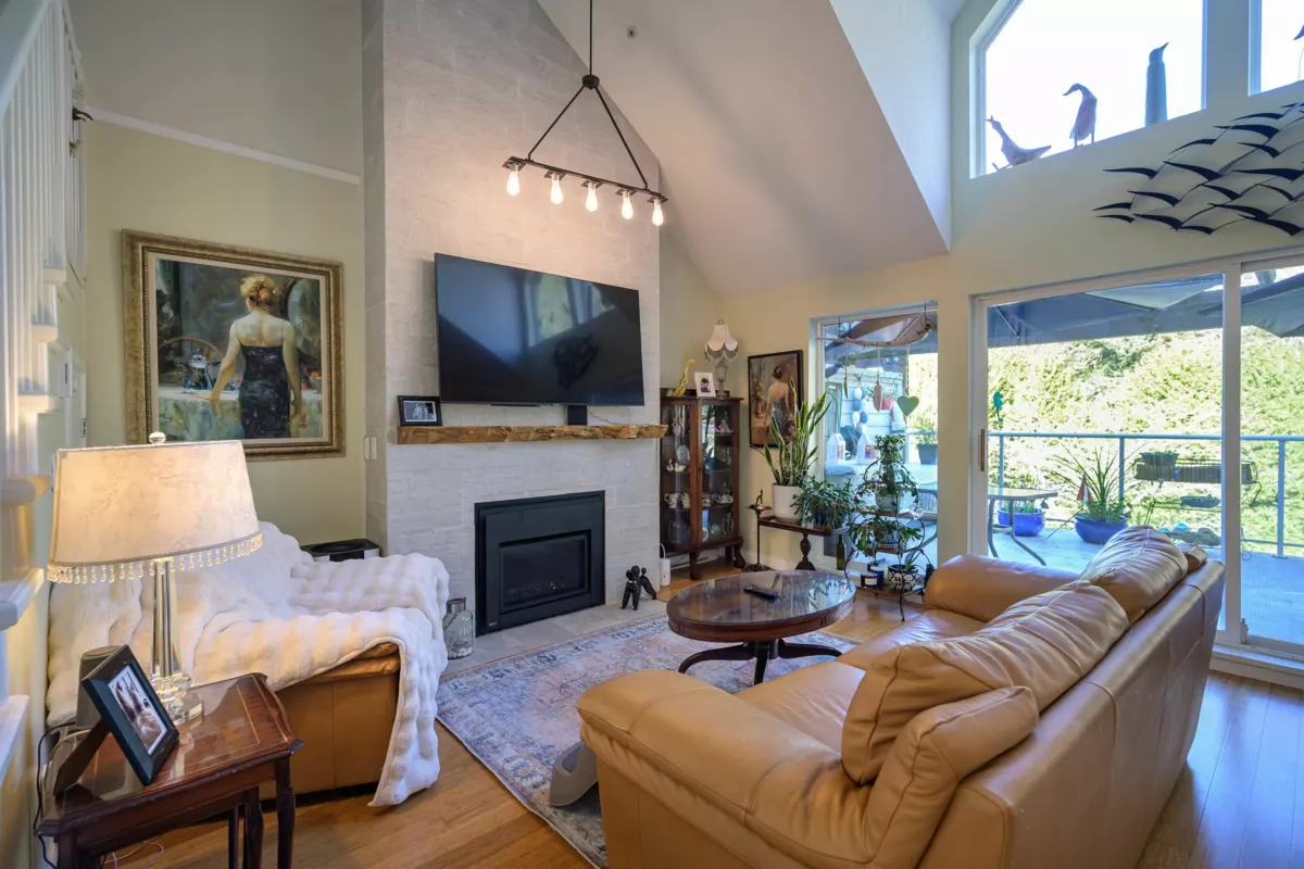 Bedroom 2 Photo of 320 1120 Tsatsu Shores Drive, Tsawwassen, BC