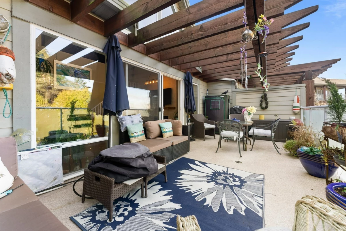 Outdoor Deck Photo of 320 1120 Tsatsu Shores Drive, Tsawwassen, BC