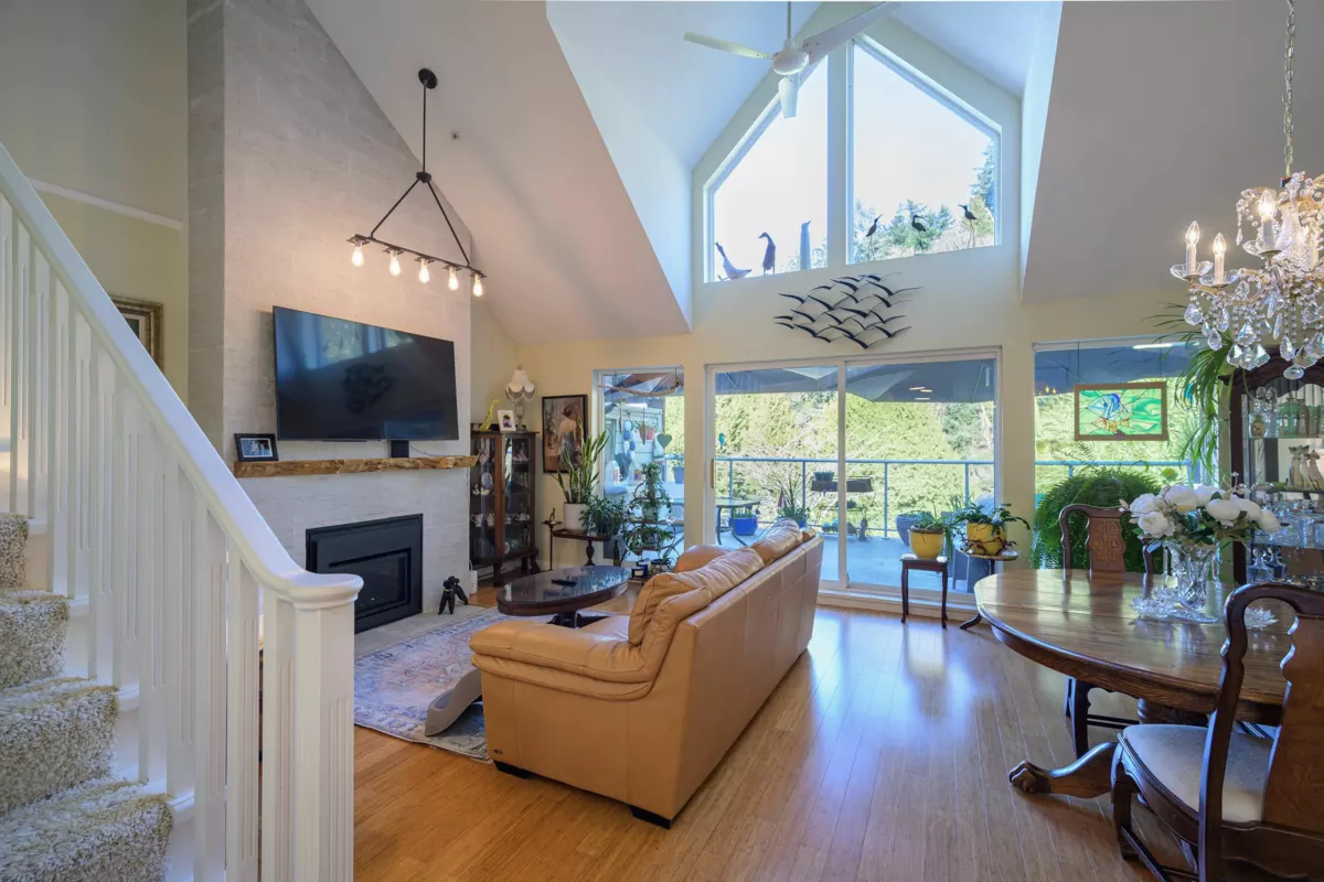 Primary Bathroom Photo of 320 1120 Tsatsu Shores Drive, Tsawwassen, BC