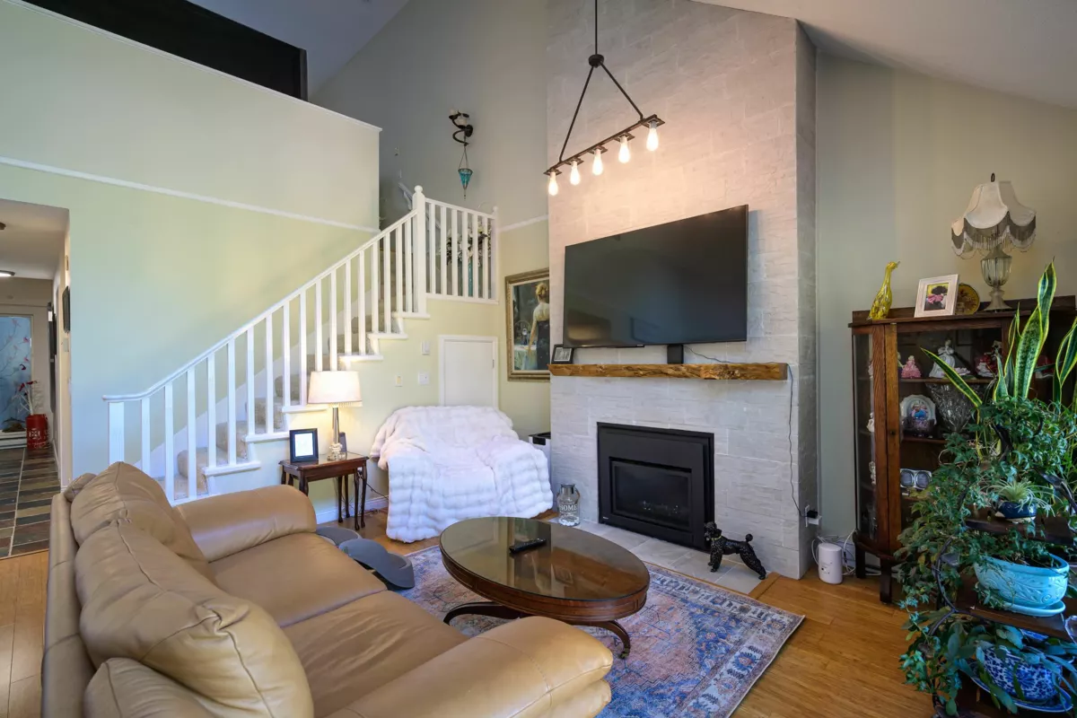 Walk-In Closet Photo of 320 1120 Tsatsu Shores Drive, Tsawwassen, BC