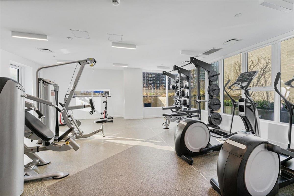 Powder Room Photo of 1212 13615 Fraser Highway, Surrey, BC