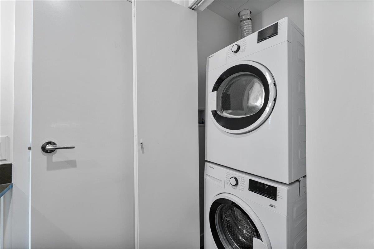 Primary Bedroom Photo of 1212 13615 Fraser Highway, Surrey, BC