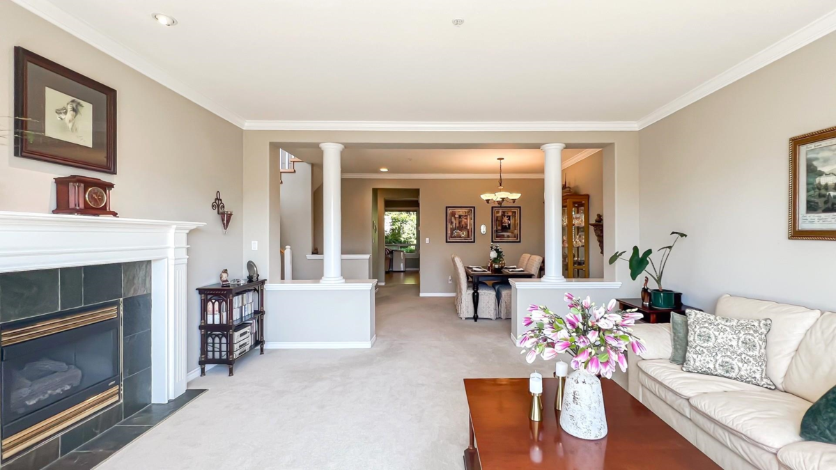 Living Room Photo of 86 678 Citadel Drive, Port Coquitlam, BC
