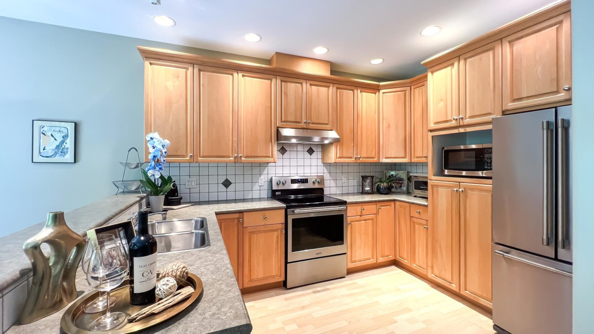 Pantry Photo of 86 678 Citadel Drive, Port Coquitlam, BC