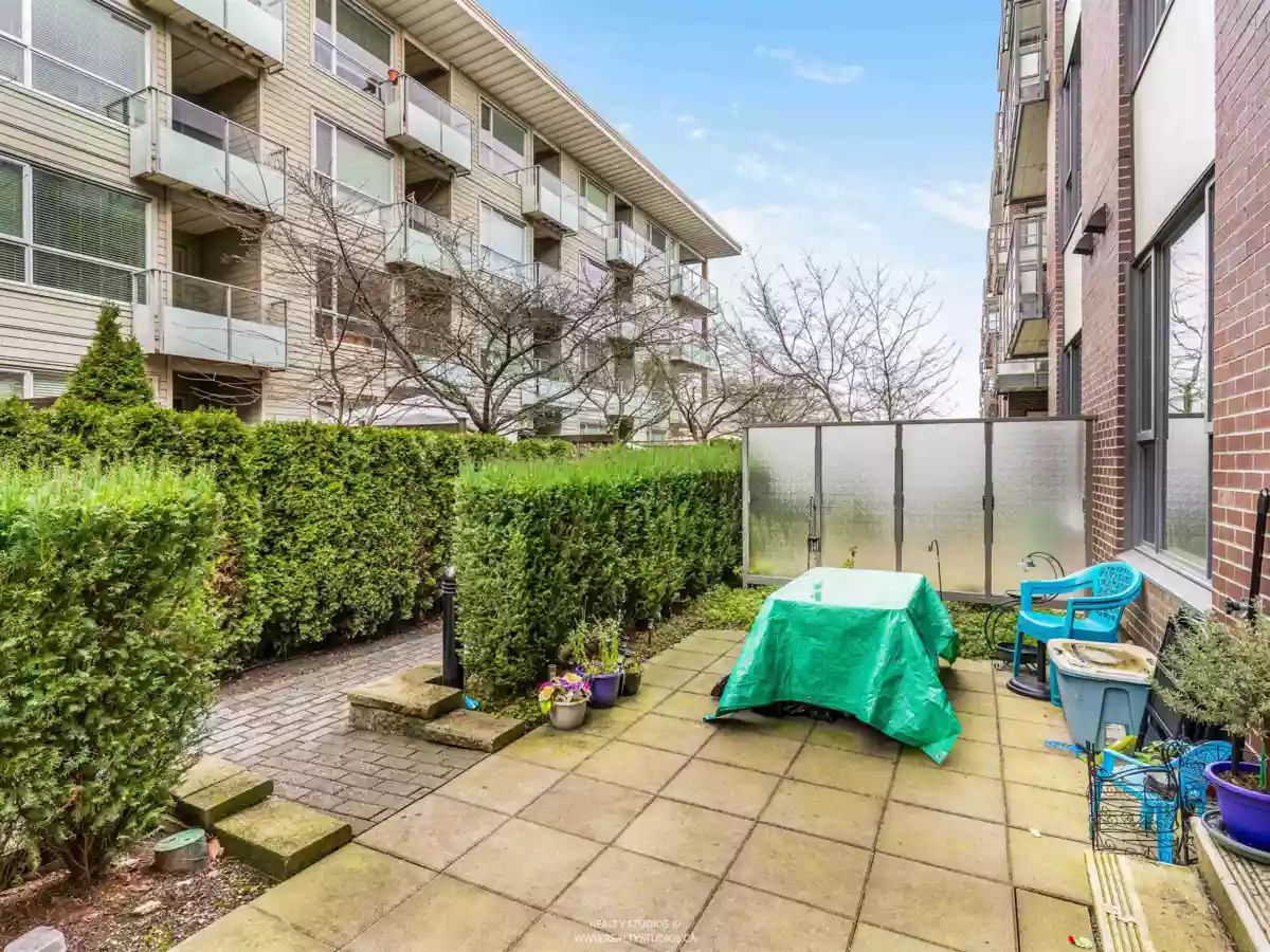 Kitchen Island Photo of 120 5355 Lane Street, Burnaby, BC