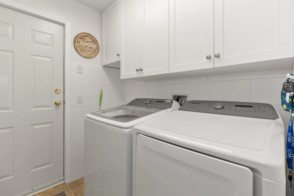 Basement Recreation Room Photo of 3273 Deertrail Drive, Abbotsford, BC