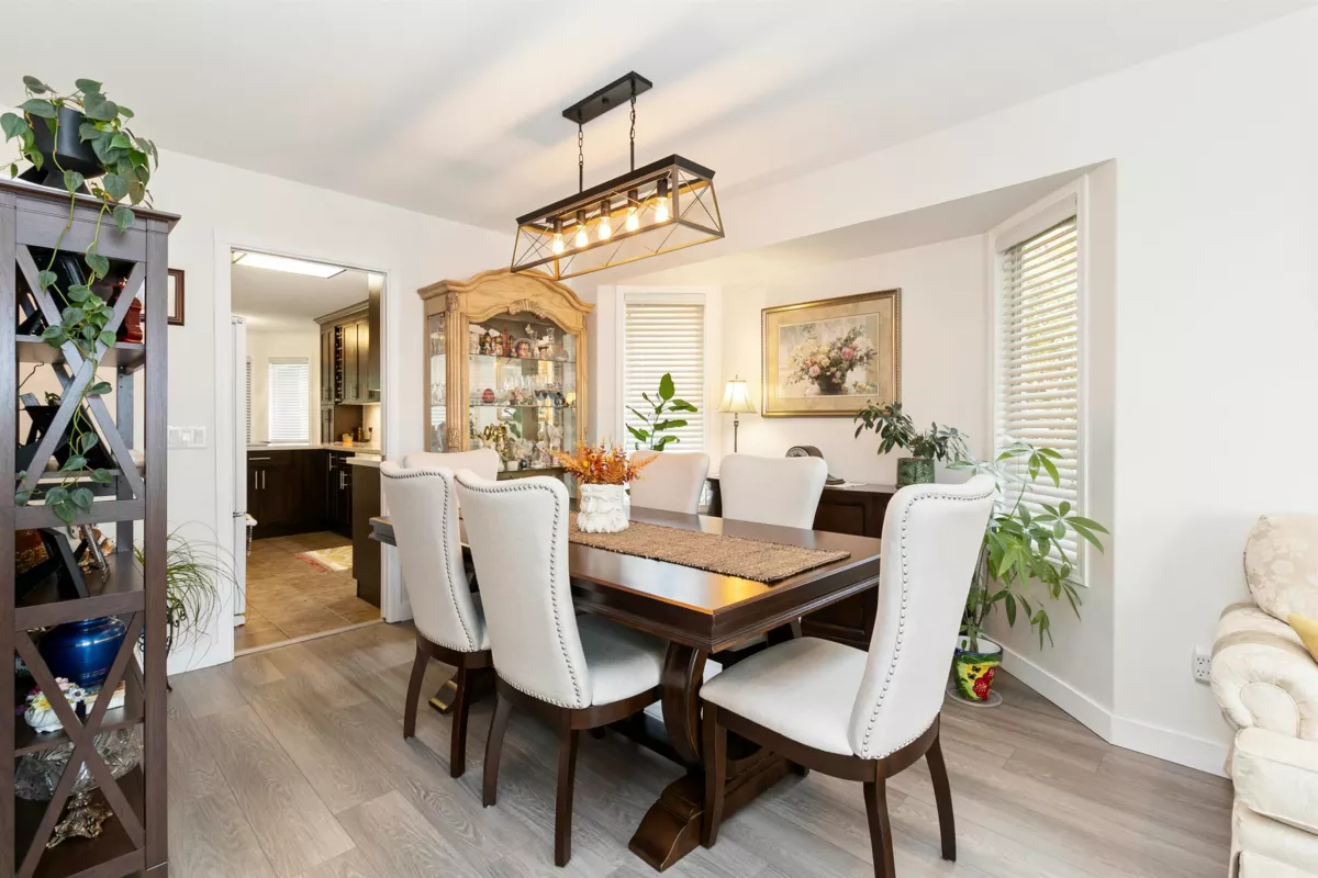 Family Room Photo of 3273 Deertrail Drive, Abbotsford, BC