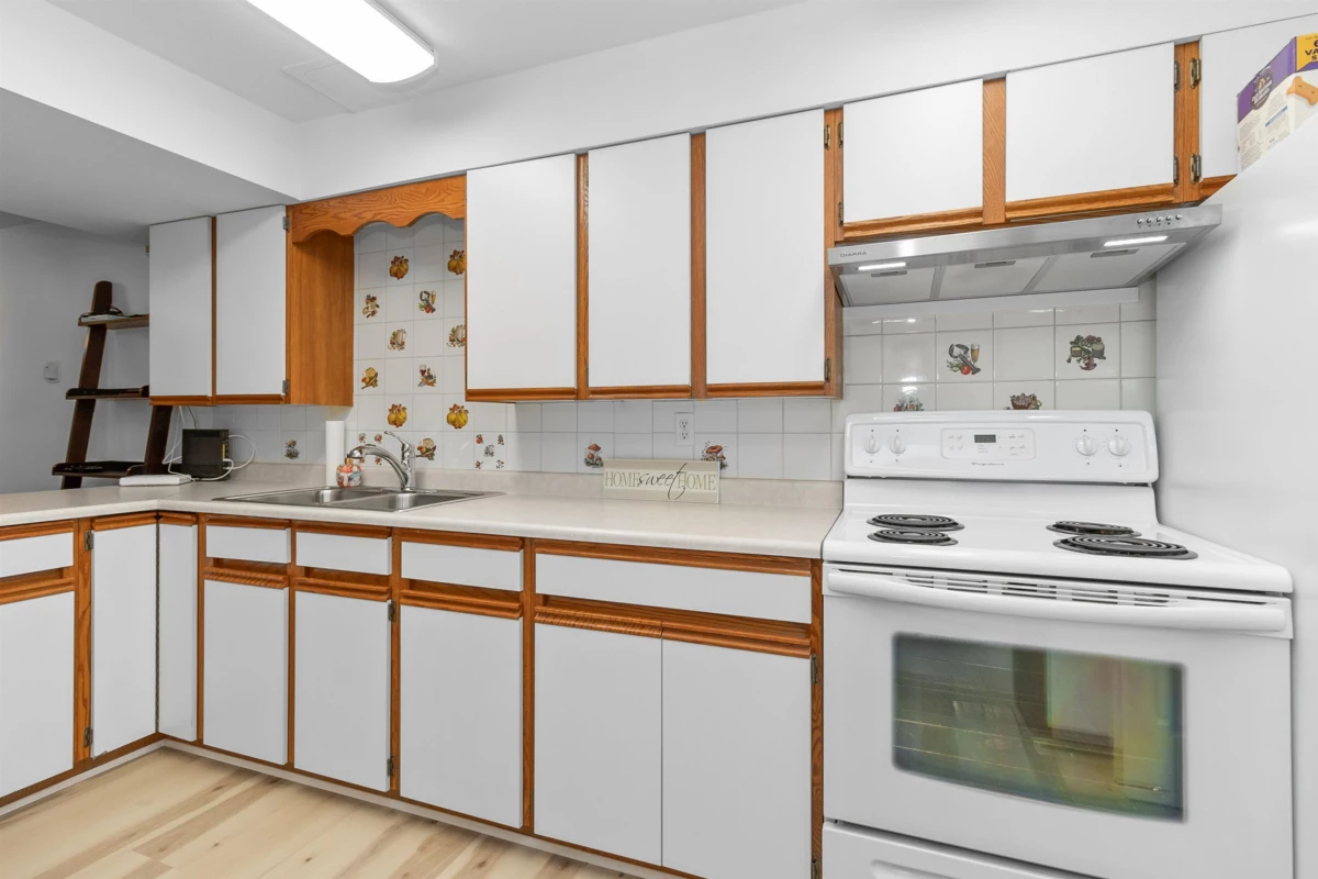 Neighborhood Park Photo Near 3273 Deertrail Drive, Abbotsford, BC