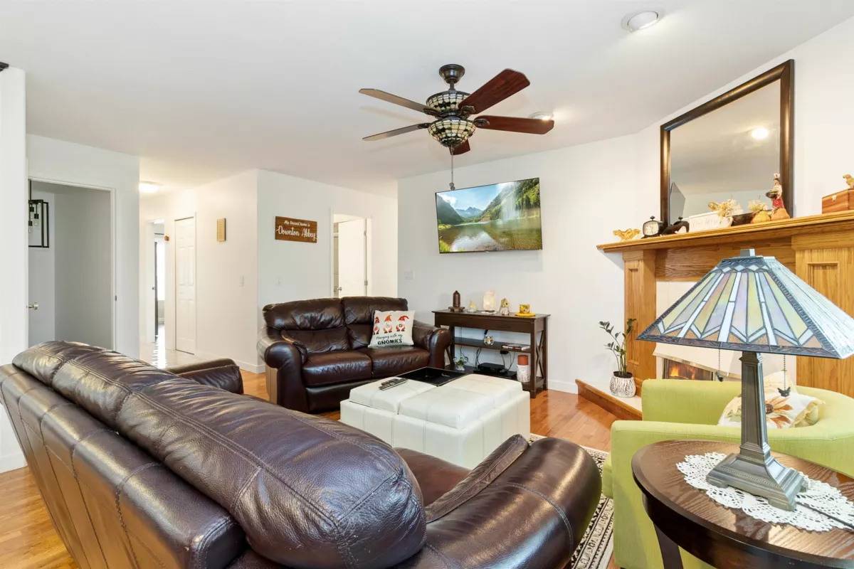 Walk-In Closet Photo of 3273 Deertrail Drive, Abbotsford, BC