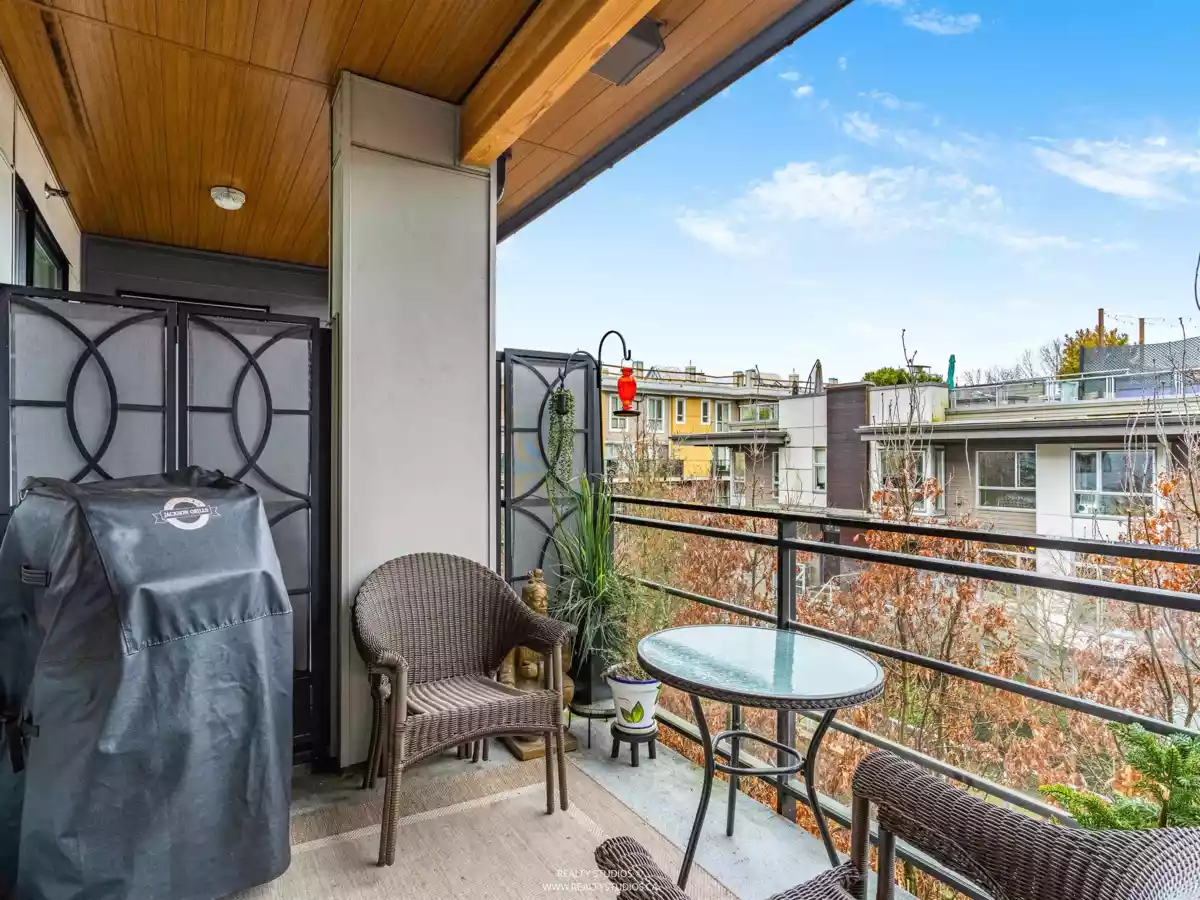 Garden / Landscaping Photo of 206 715 W 15th Street, North Vancouver, BC