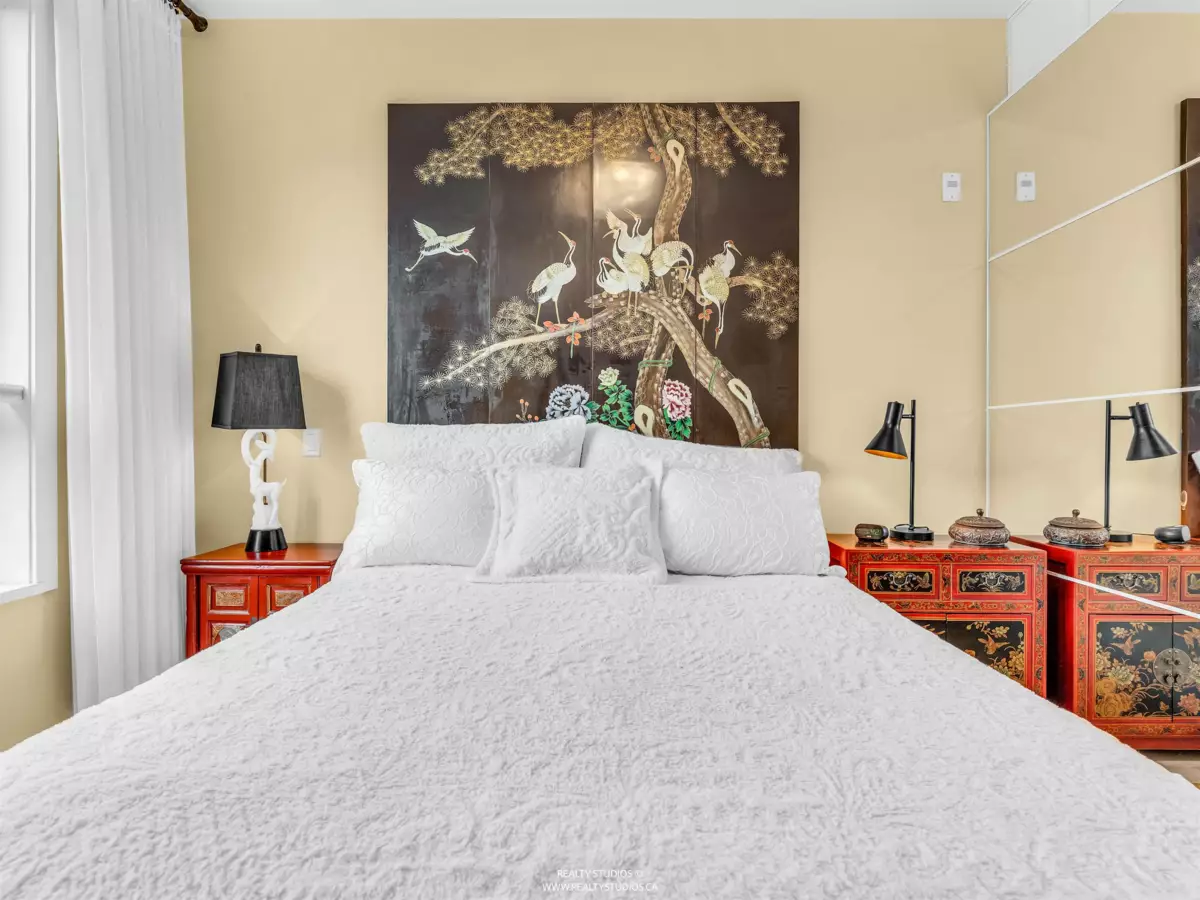 Primary Bathroom Photo of 206 715 W 15th Street, North Vancouver, BC