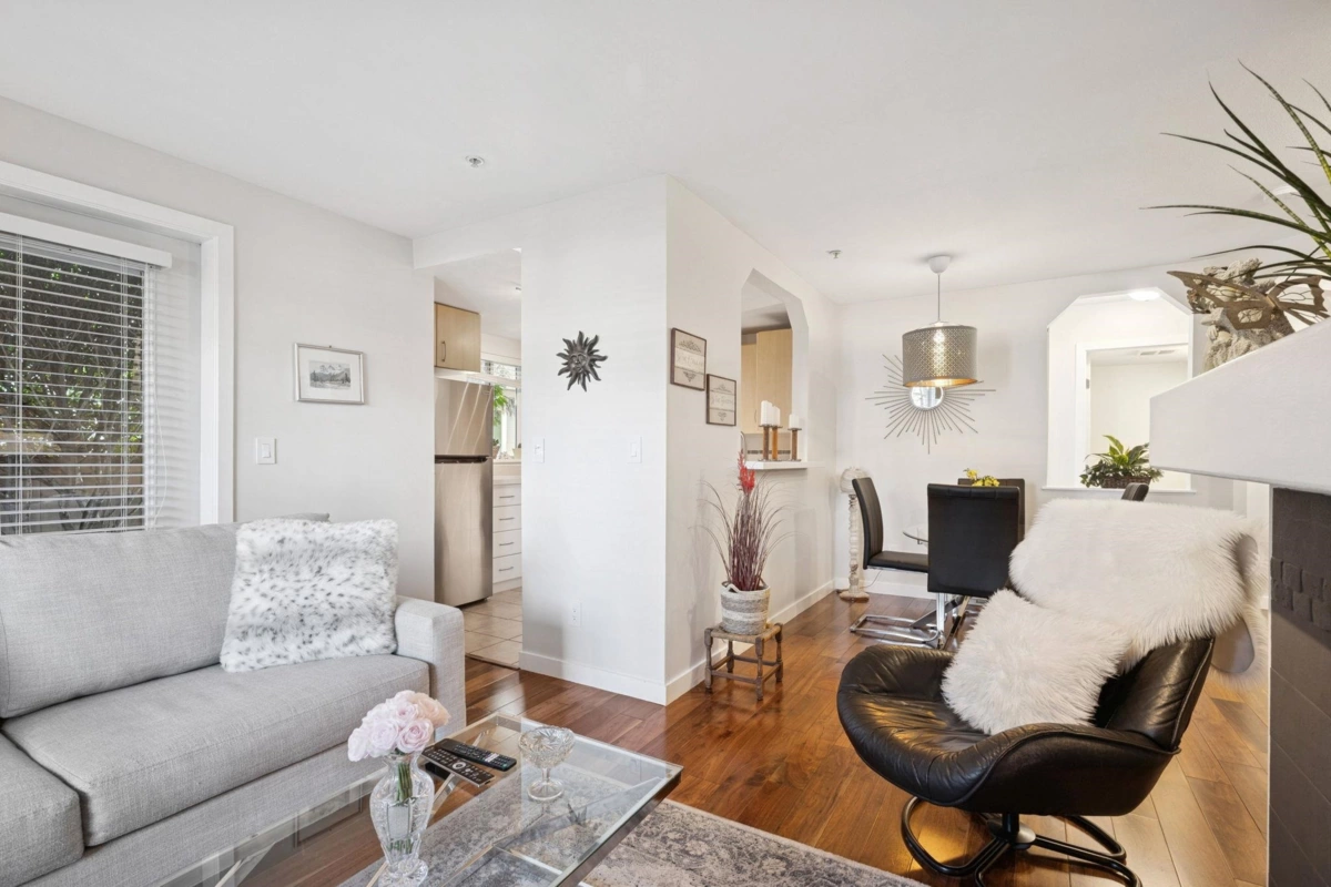 Breakfast Nook Photo of 104 5700 Andrews Road, Richmond, BC