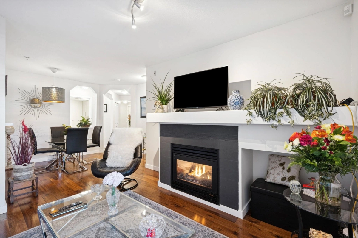 Kitchen Island Photo of 104 5700 Andrews Road, Richmond, BC