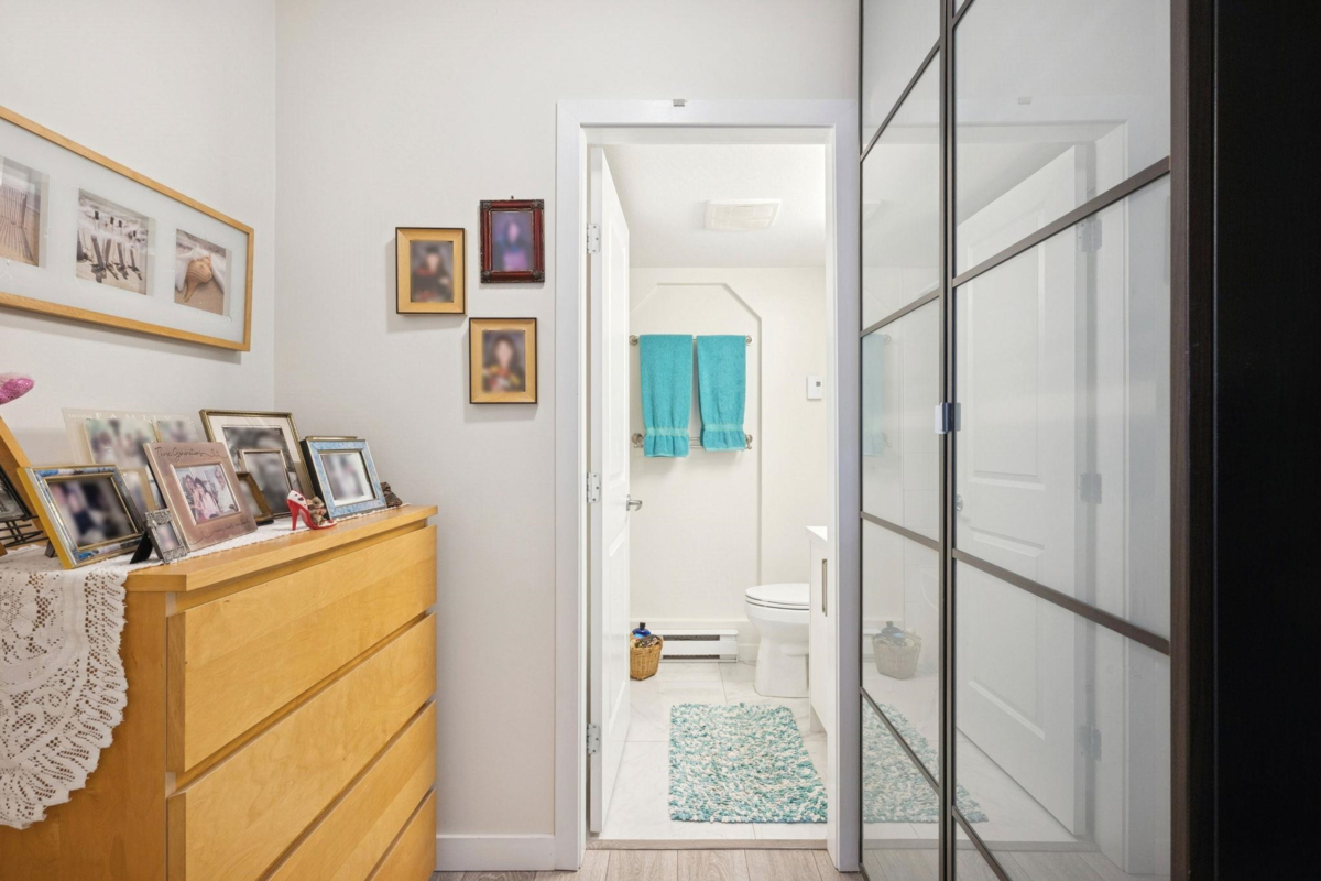 Powder Room Photo of 104 5700 Andrews Road, Richmond, BC