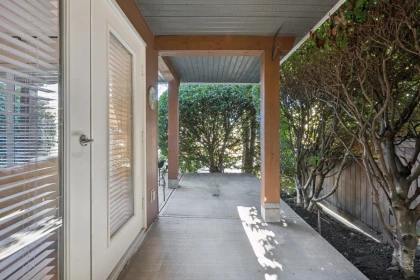 Entry Foyer Photo of 104 5700 Andrews Road, Richmond, BC
