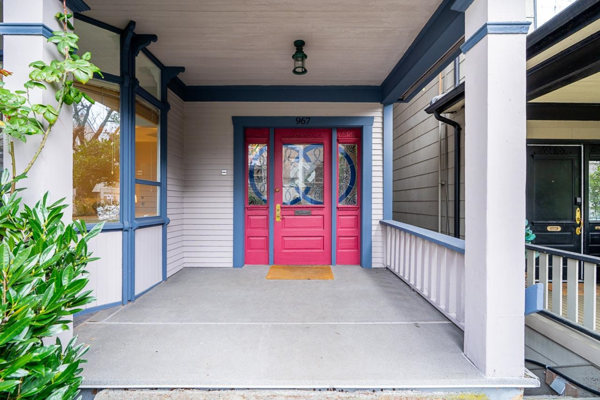 Hot Tub / Spa Photo of 967 W 8th Avenue, Vancouver, BC