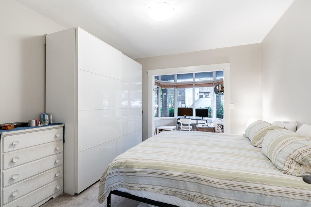 Office / Den Photo of 967 W 8th Avenue, Vancouver, BC