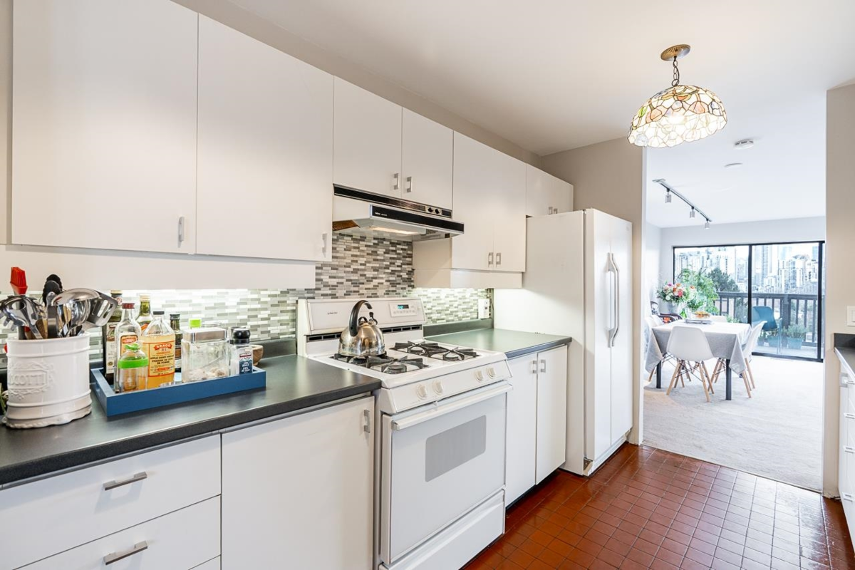 Pantry Photo of 967 W 8th Avenue, Vancouver, BC