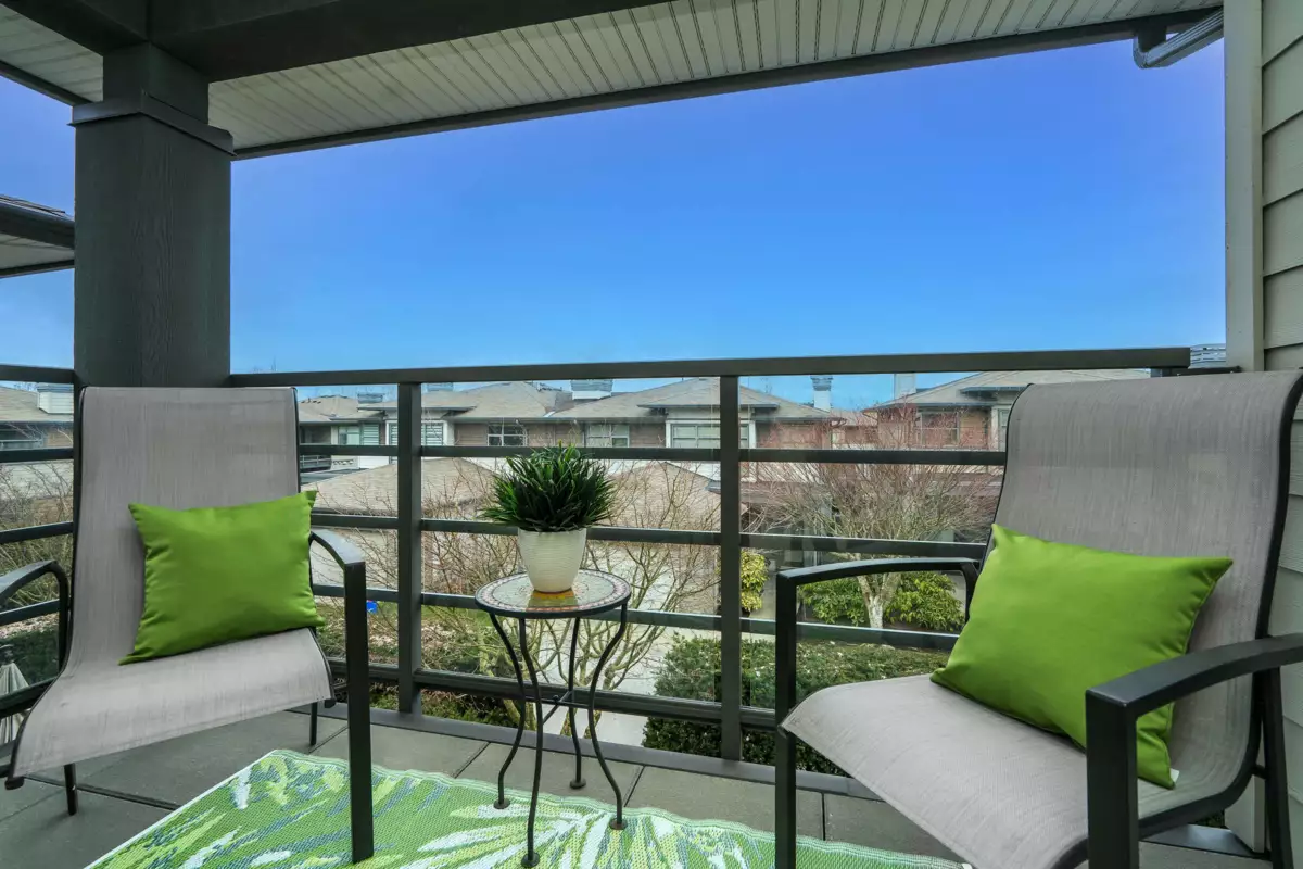 Hot Tub / Spa Photo of 38 2603 162 Street, Surrey, BC