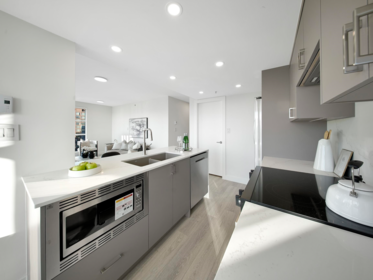 Kitchen Photo of 3309 939 Homer Street, Vancouver, BC
