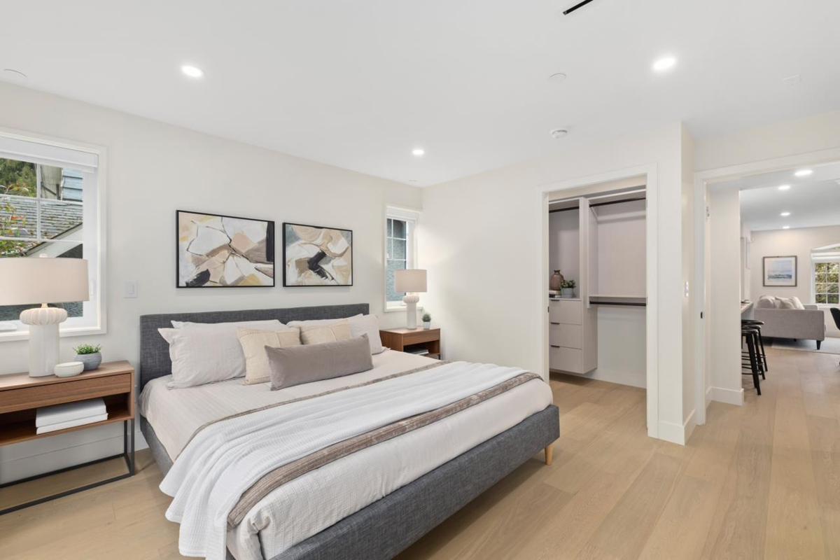 Powder Room Photo of 2438 W 49 Avenue, Vancouver, BC