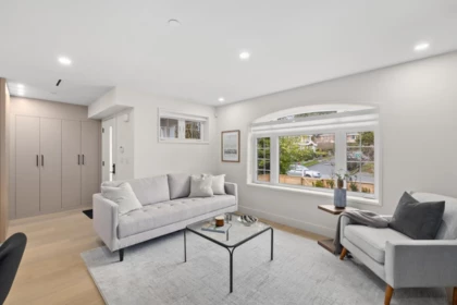 2438 W 49 Avenue, Vancouver, BC
