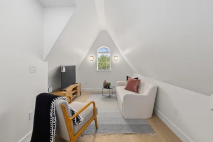 Mudroom Photo of 2438 W 49 Avenue, Vancouver, BC