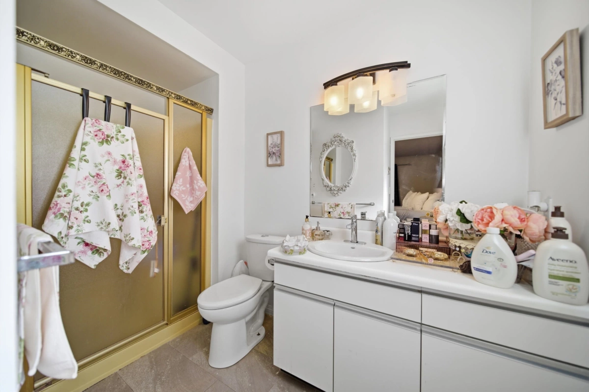 Basement Recreation Room Photo of 34949 Everett Drive, Abbotsford, BC