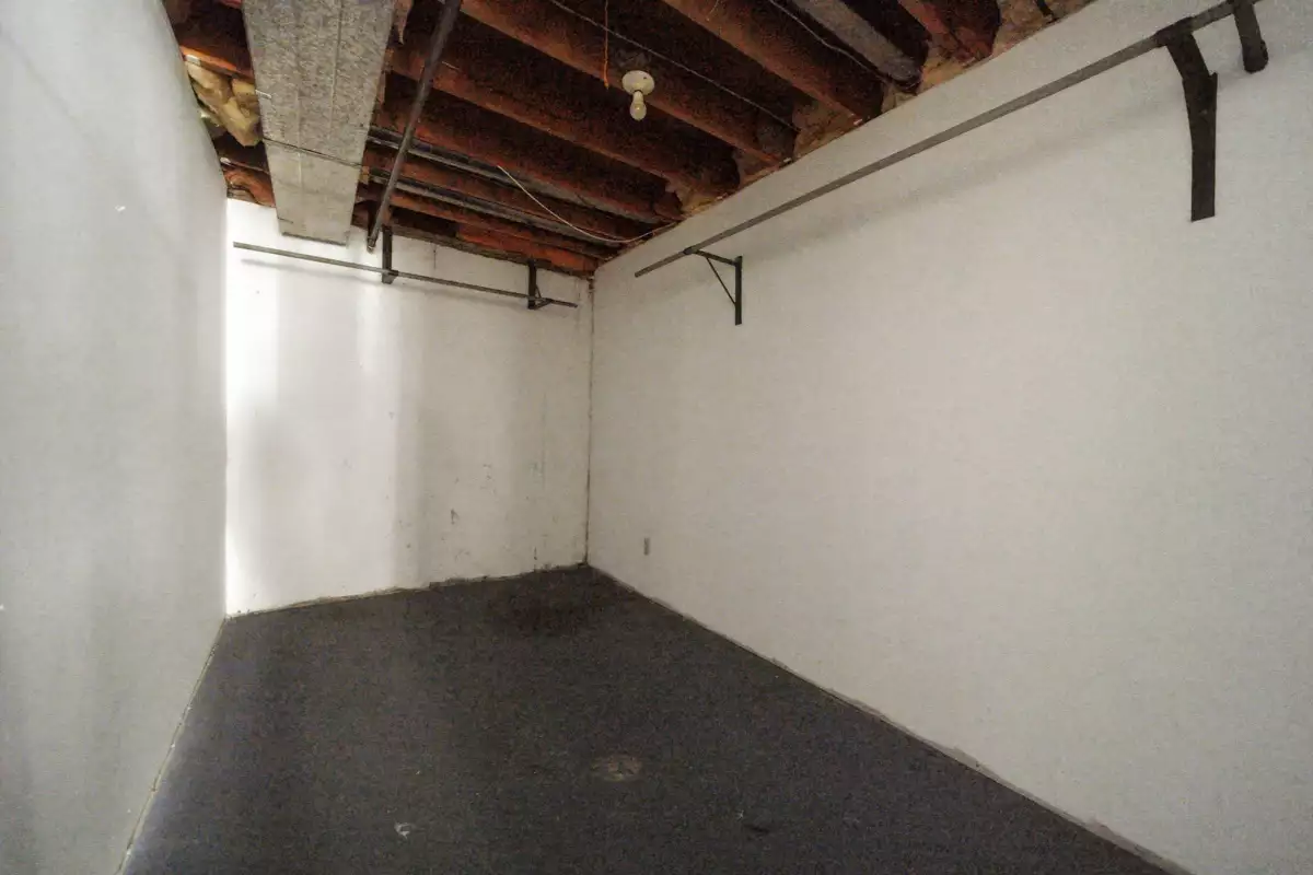 Hallway Photo of 34949 Everett Drive, Abbotsford, BC