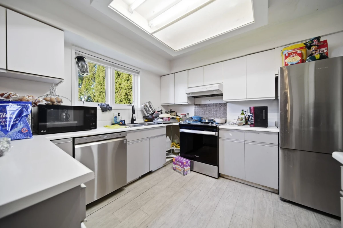 Primary Bathroom Photo of 34949 Everett Drive, Abbotsford, BC
