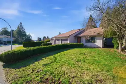 Front exterior of 34949 Everett Drive, Abbotsford, BC