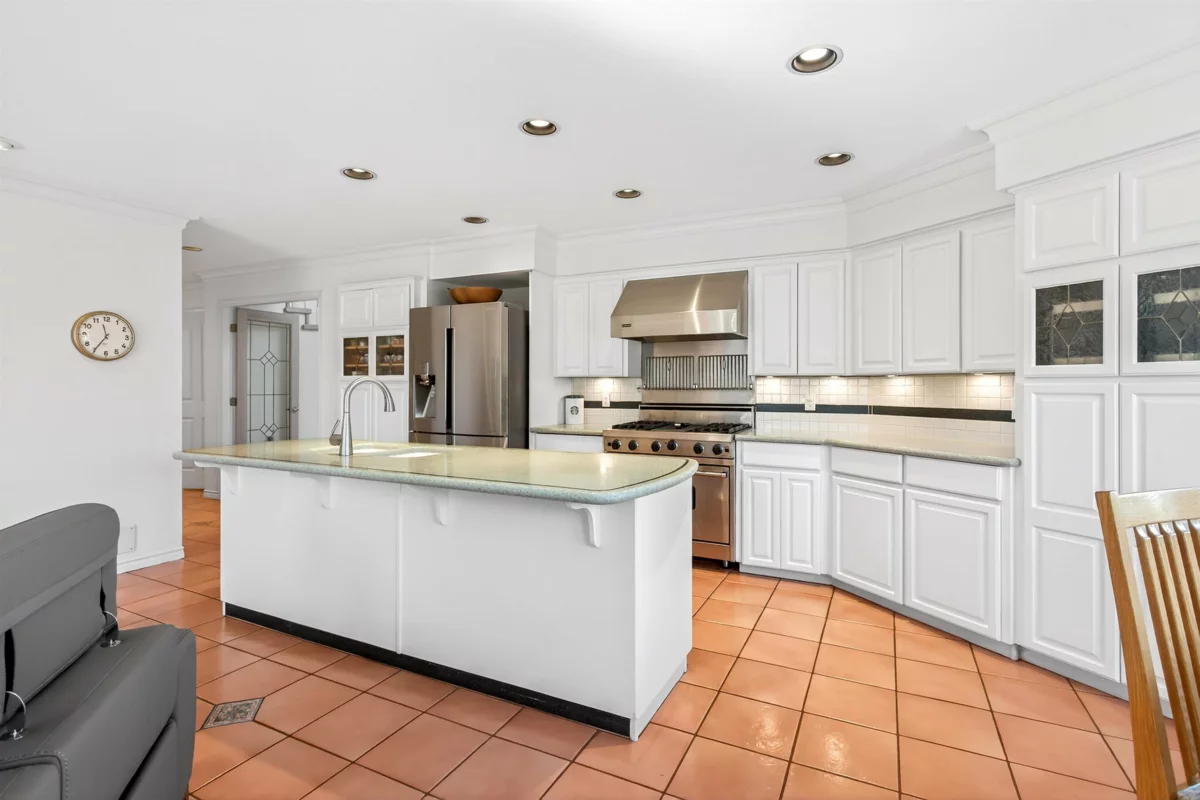 Dining Area Photo of 15 788 Citadel Drive, Port Coquitlam, BC