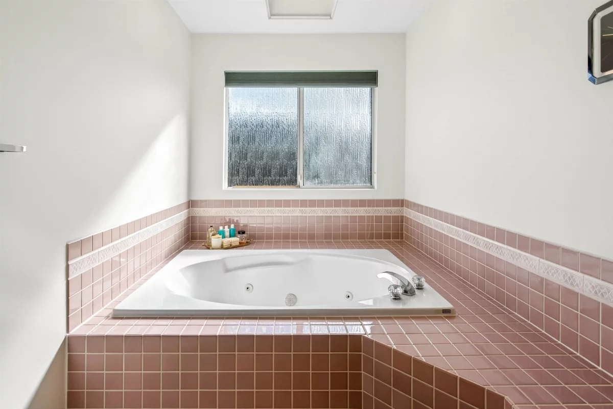 Entry Foyer Photo of 15 788 Citadel Drive, Port Coquitlam, BC