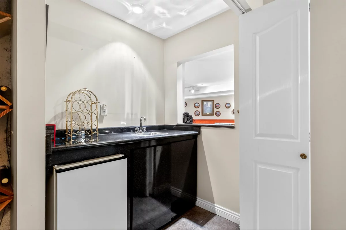 Hot Tub / Spa Photo of 15 788 Citadel Drive, Port Coquitlam, BC